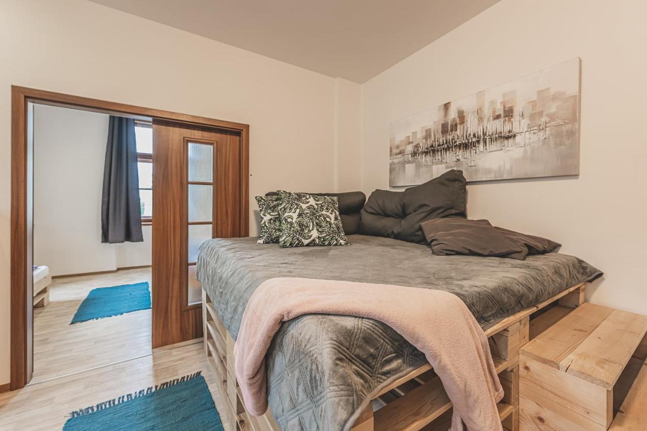 Carolina'S Central Apartment Hradec Králové Екстериор снимка
