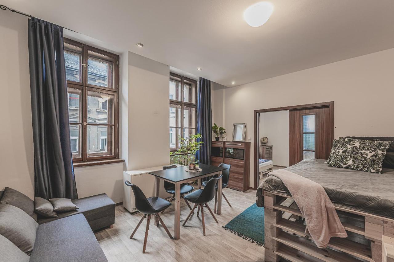 Carolina'S Central Apartment Hradec Králové Екстериор снимка